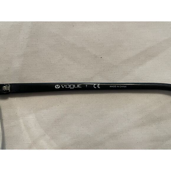 Authentic Women’s Vogue Eyeglass Frame VO 3963 352 53-18-140 Black KN22 - Picture 5 of 7